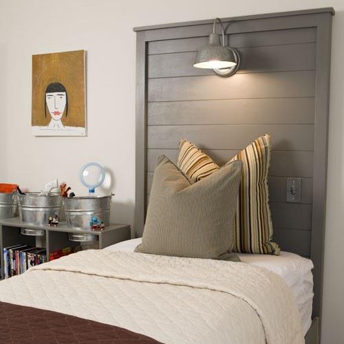 Wall mounted lamp for small spaces