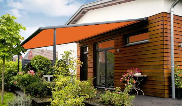 Automated pergola awnings are practical and stylish, while also being flexible. Image source: AQ Blinds